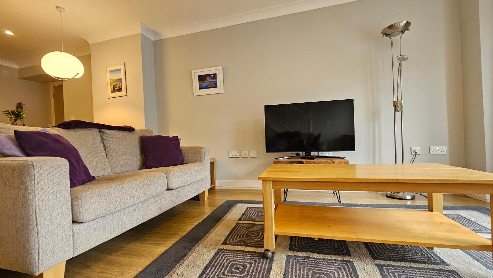 Castle Pond House Apartamento Pembroke Exterior foto